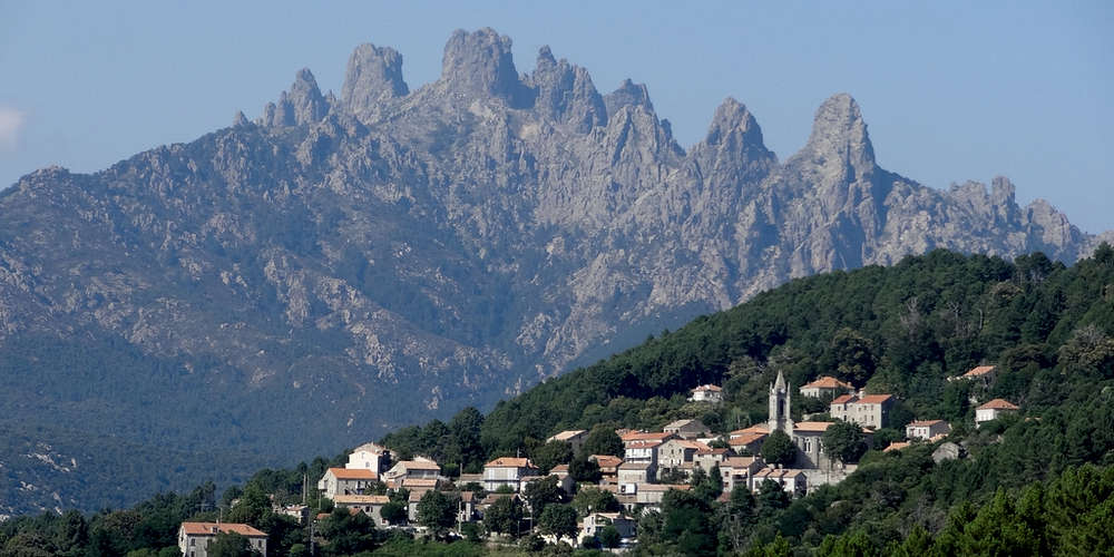 Photo of Aiguilles de Bavella (2A) by XTOF360